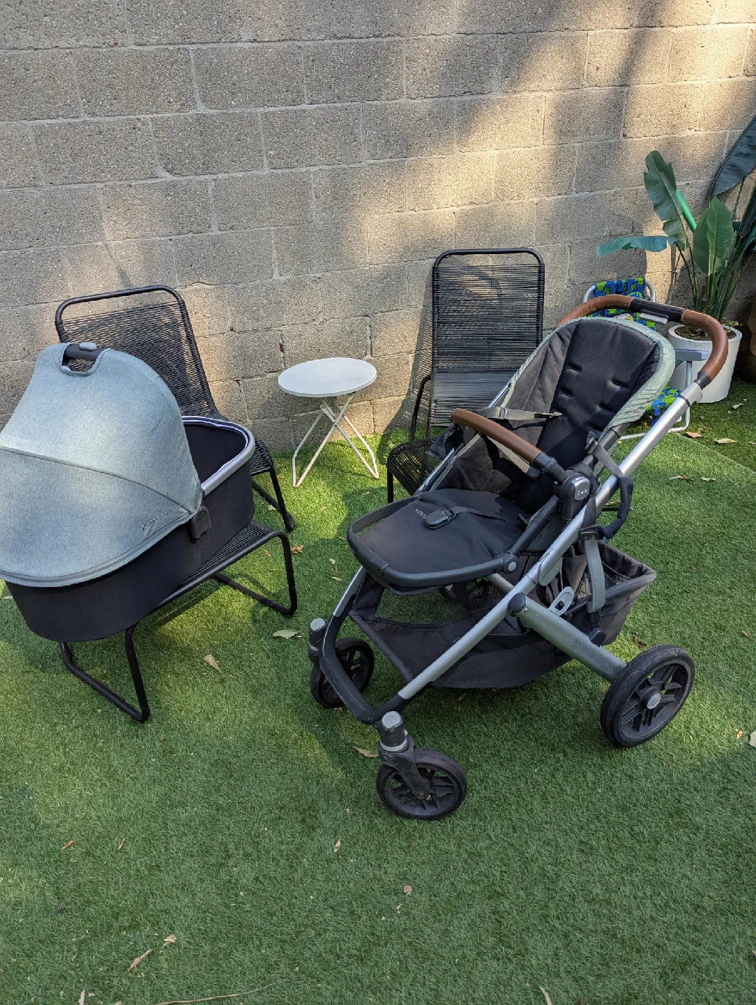 UPPAbaby Vista V2 Stroller + Bassinet thumbnail