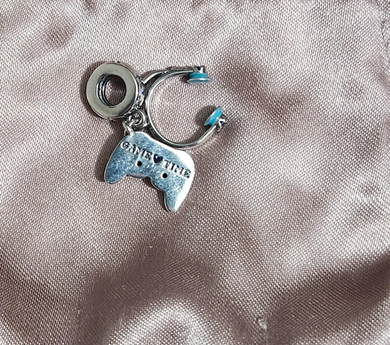 Game Controller Charm image indicator(2)