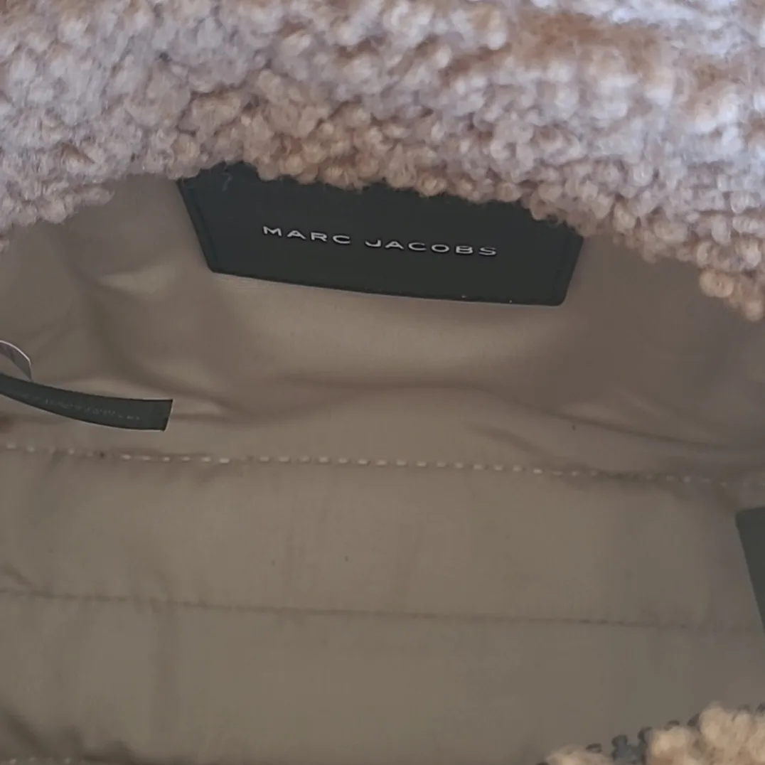 Marc Jacobs The Teddy Tote Bag image indicator(4)