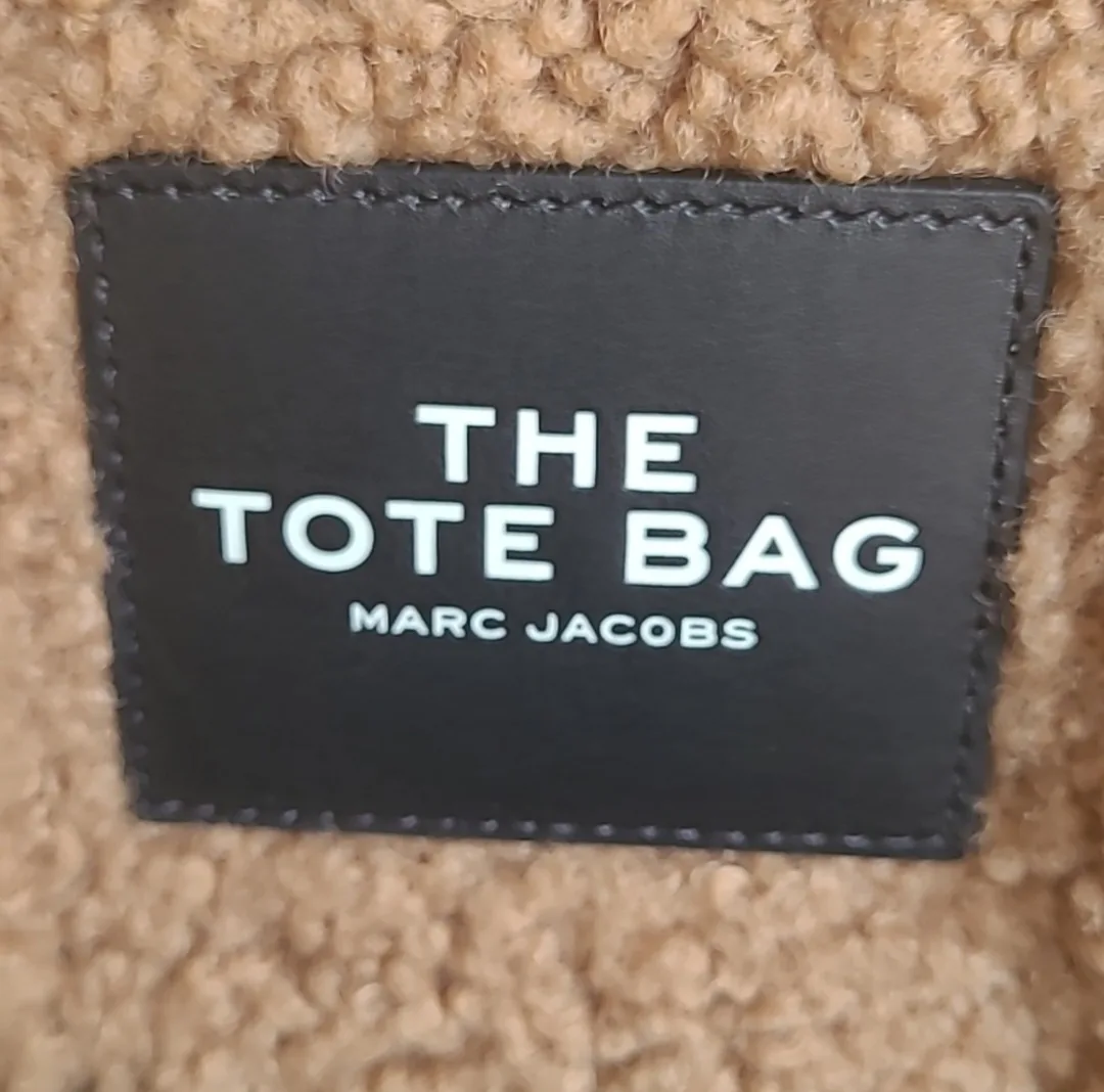 Marc Jacobs The Teddy Tote Bag image indicator(8)