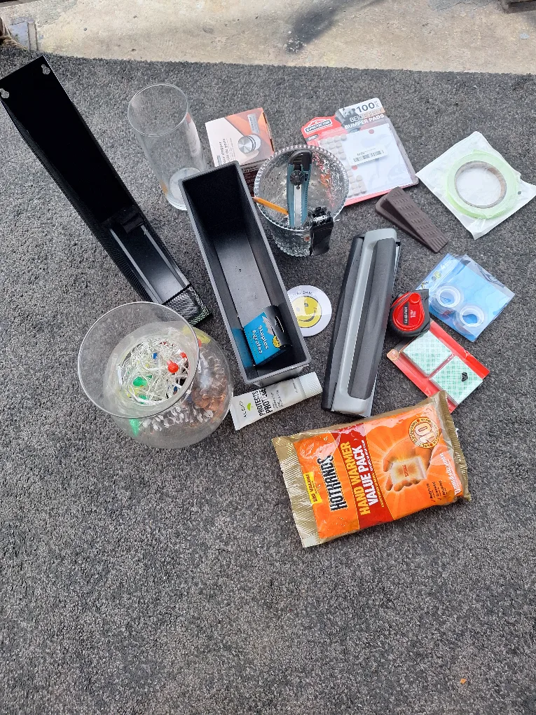Mixed Lot of Office & Home Items thumbnail