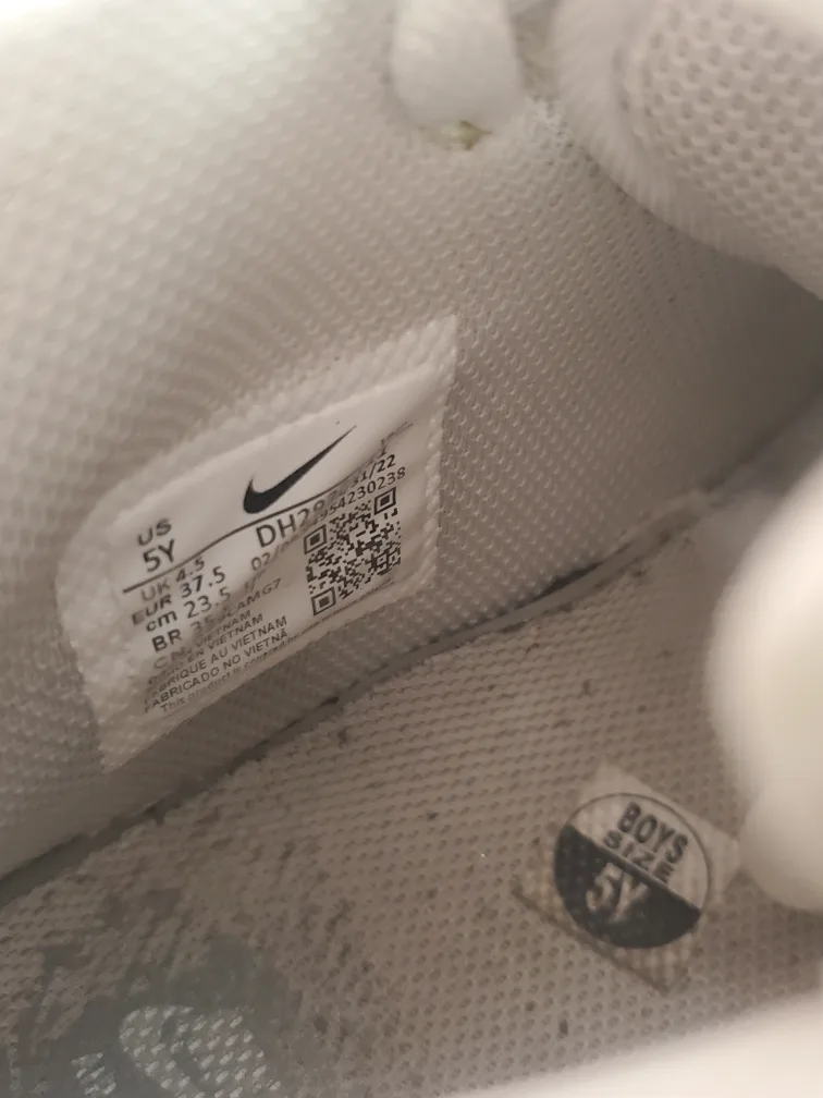 Kids Nike Air Force 1 Mid LE Triple White GS DH2933-111 Size 5Y image indicator(4)