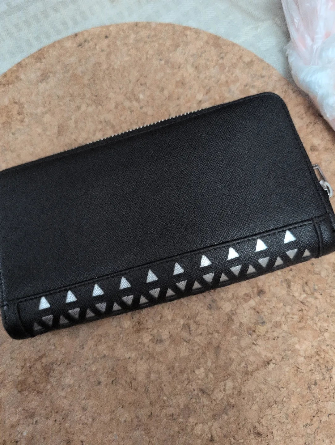 Guess Black Wallet image indicator(2)