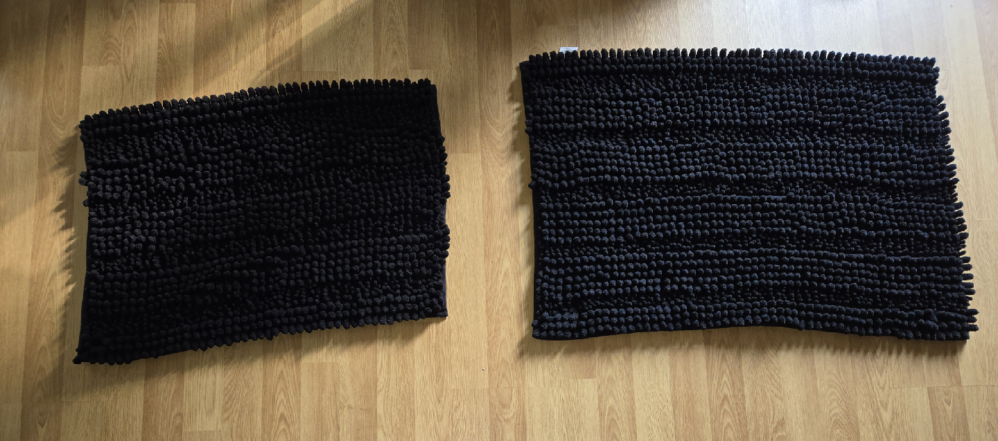 🥕  Black Chenille Bath Mats (2)
