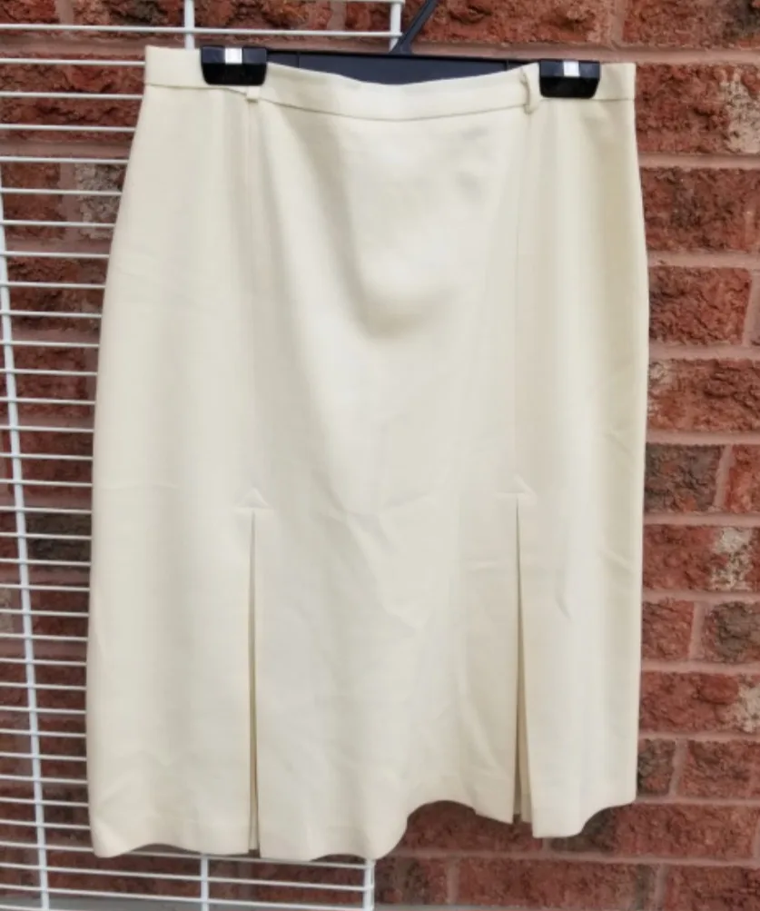 Cream-coloured Wool Skirt thumbnail