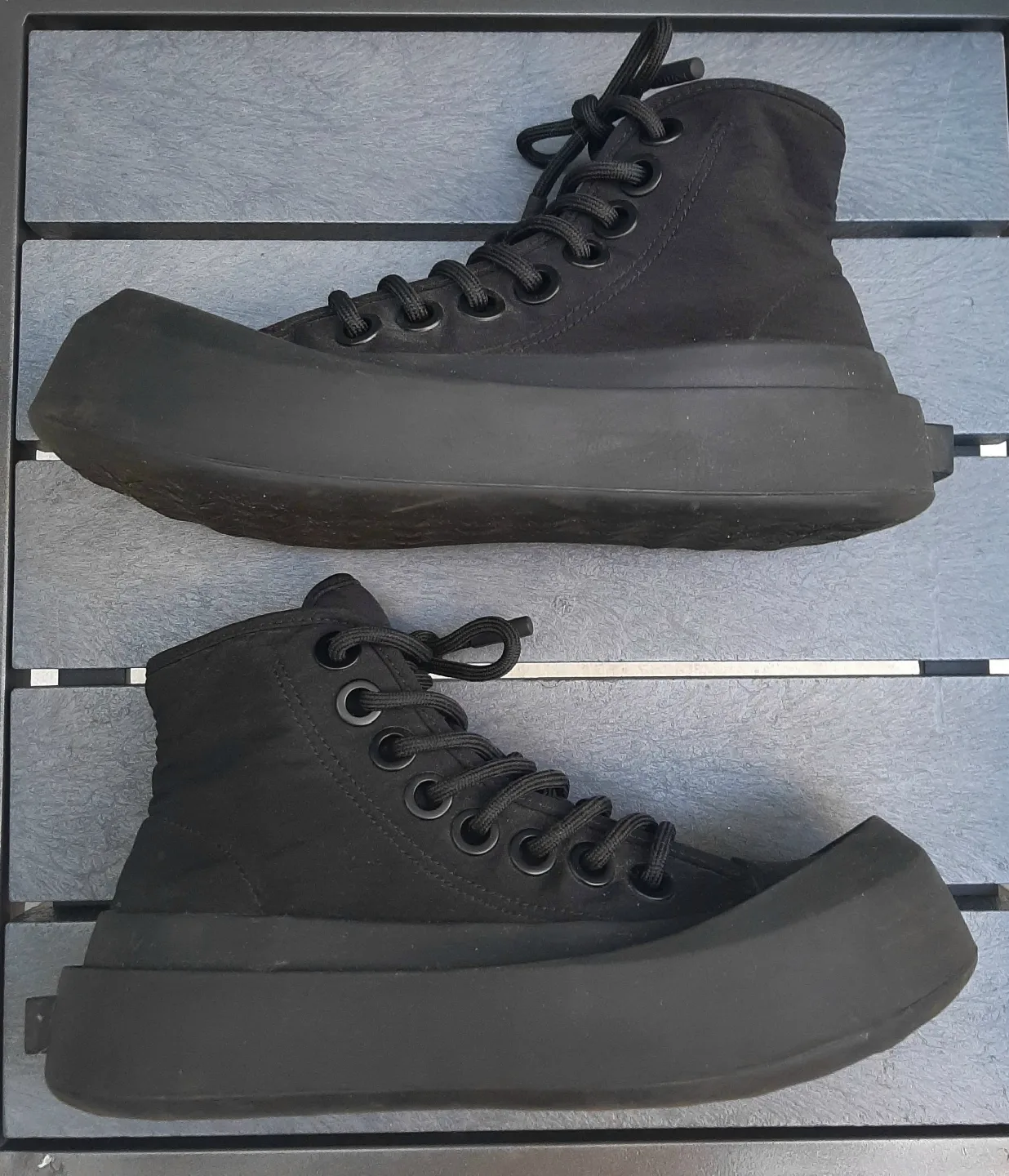 Bottega Veneta Black High-Top Sneakers EU 41 (US 8) thumbnail