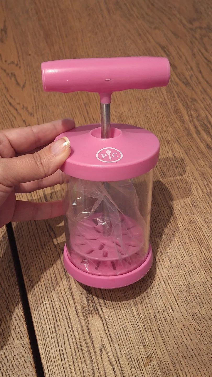 Pampered Chef Whipped Cream Maker - Pink 🥕 thumbnail