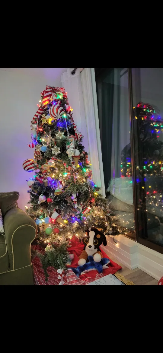 Christmas tree with decorations thumbnail