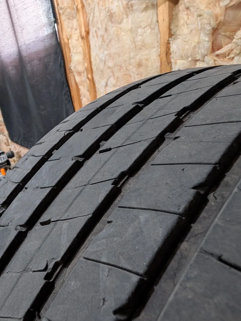(1)-255/40R20 Goodyear Eagle F1 Super Sport Tire All Season Tire thumbnail
