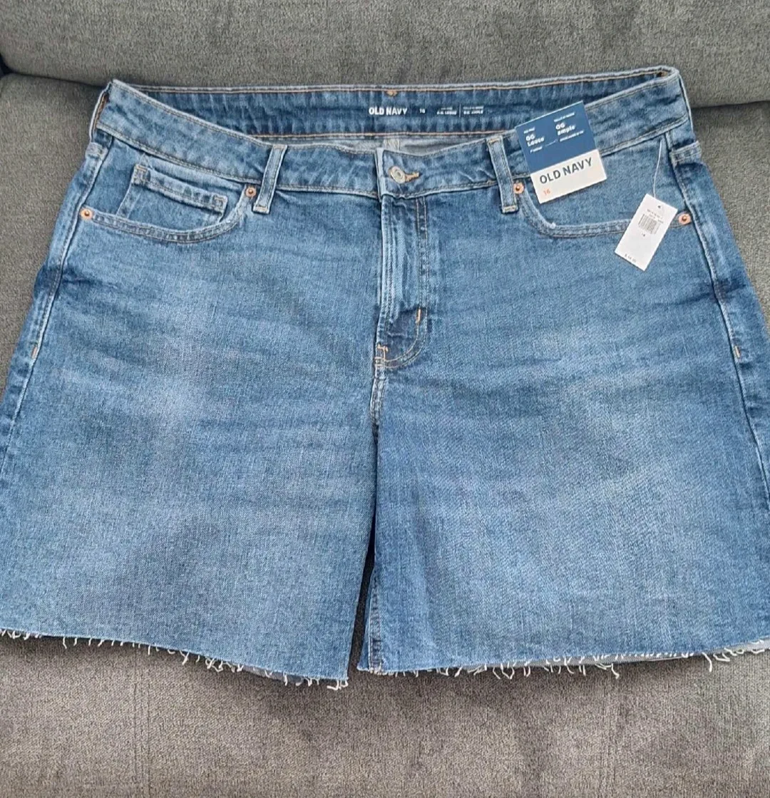 New Old Navy OG Loose Denim Shorts - Size 16 thumbnail