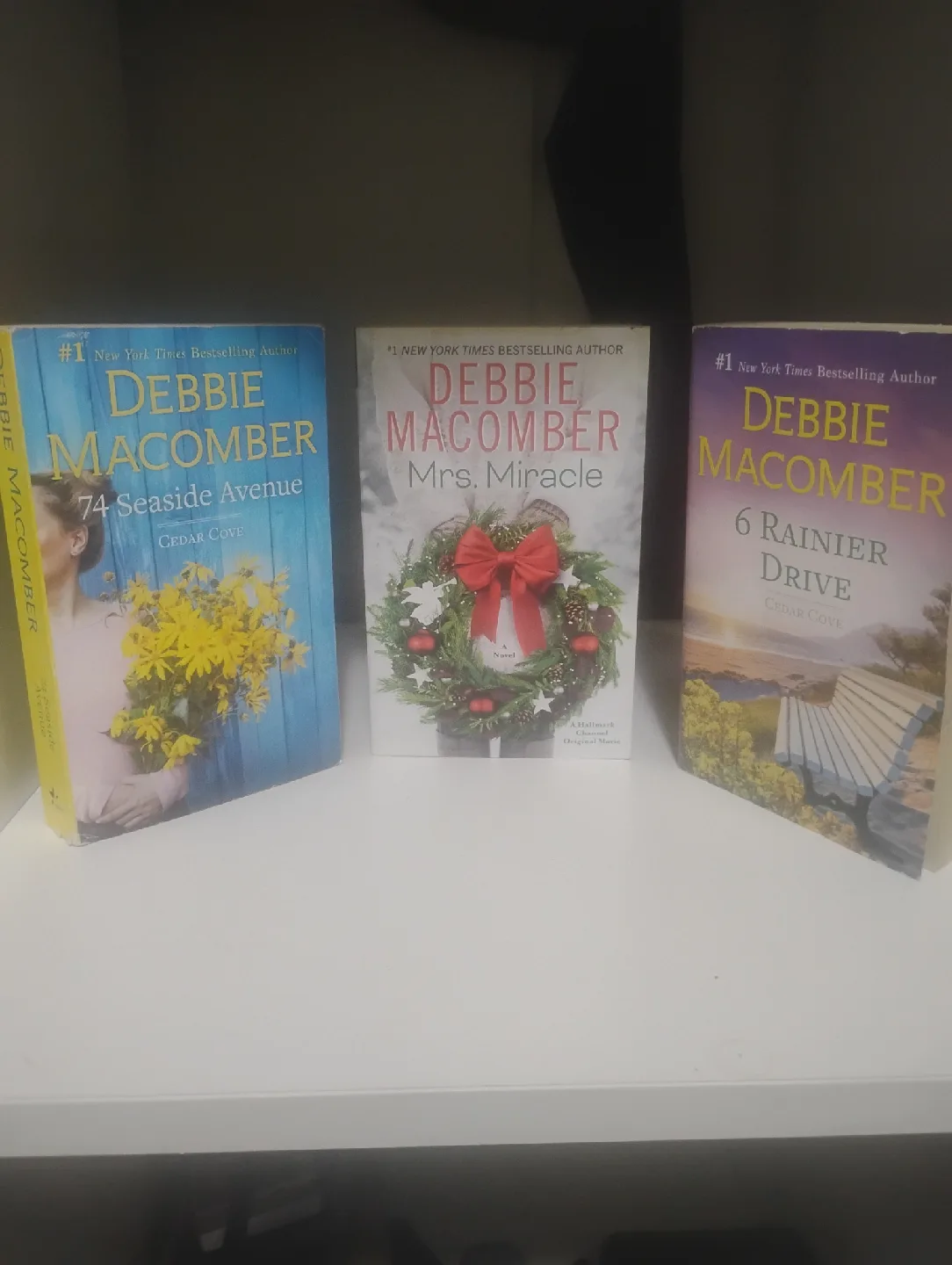 Debbie Macomber Cedar Cove Series Books thumbnail