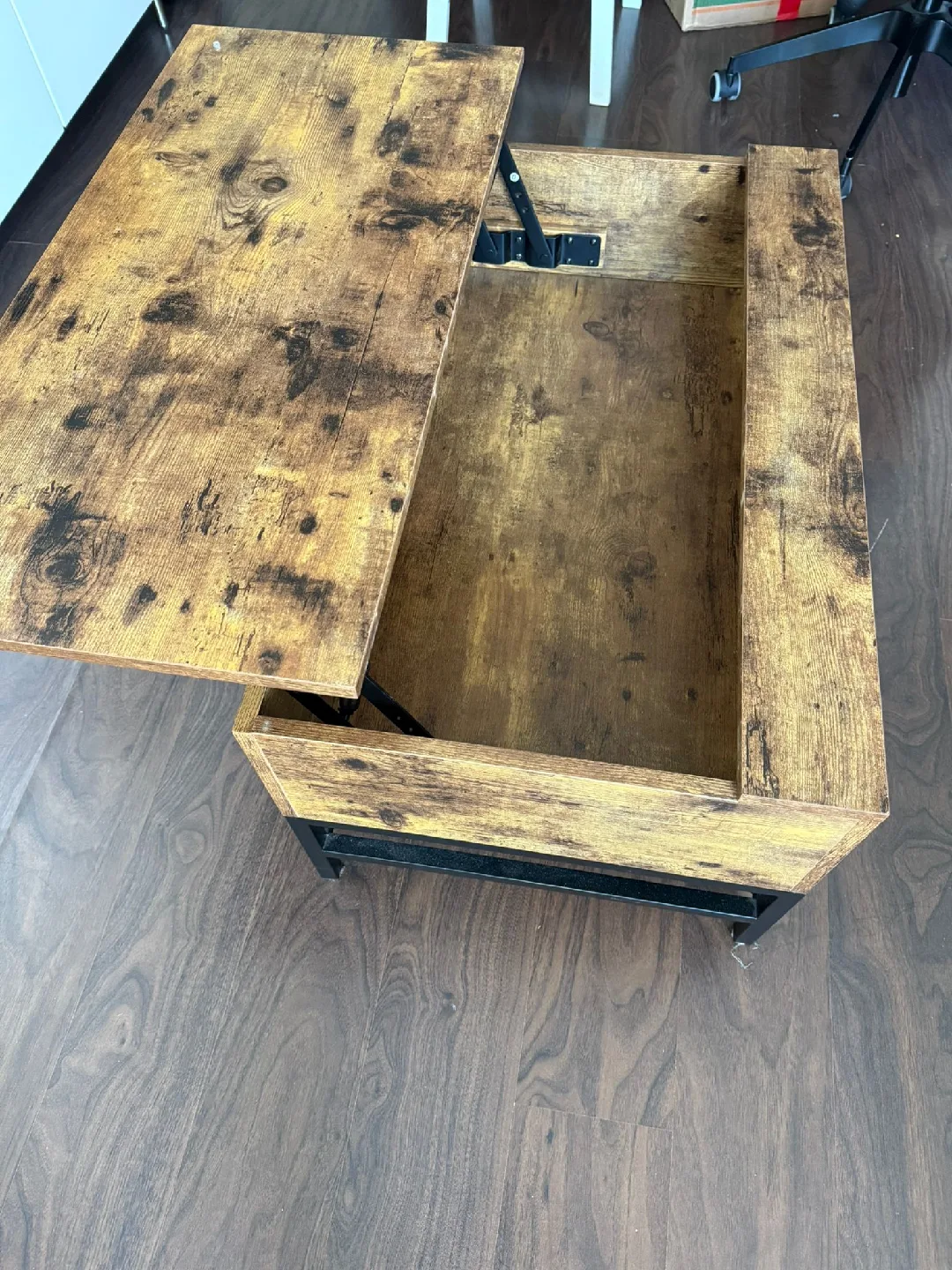 Lift Top Coffee Table with Hidden Compartment image indicator(3)