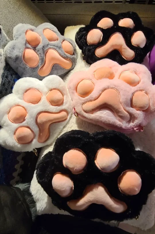 Paw Plush Shoulder Bag image indicator(8)