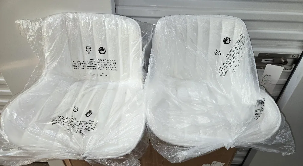 Whiteriye White Bar Stools (Set of 2) image indicator(4)