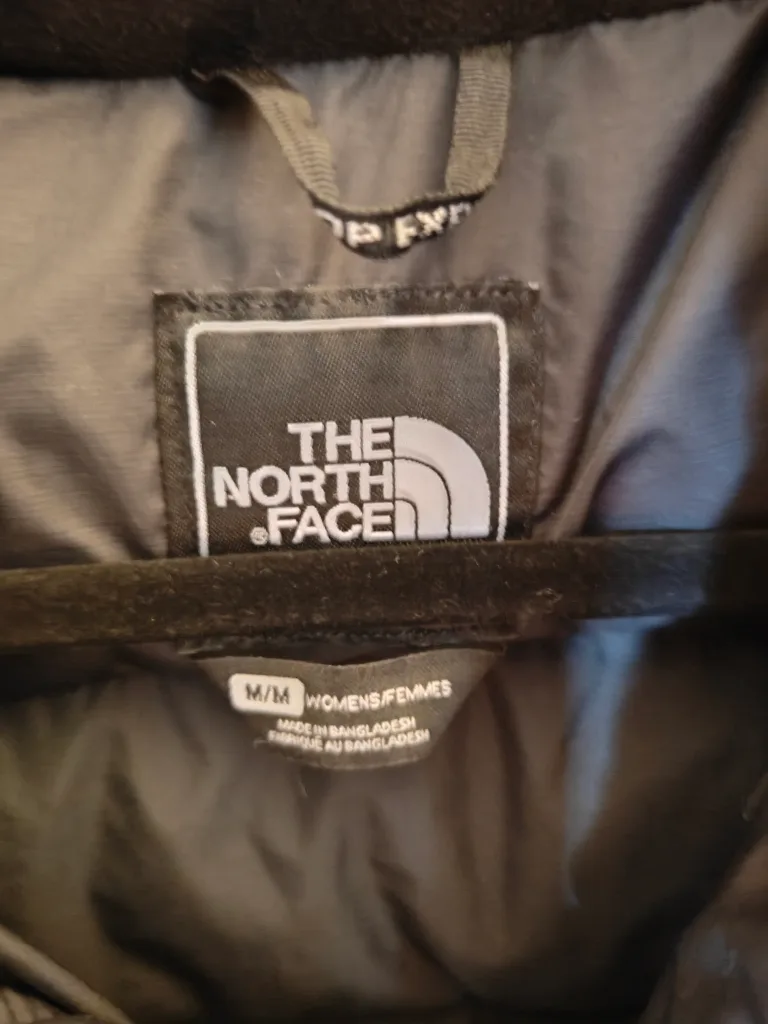 The North Face 700 Puffer Vest - Women's M image indicator(3)