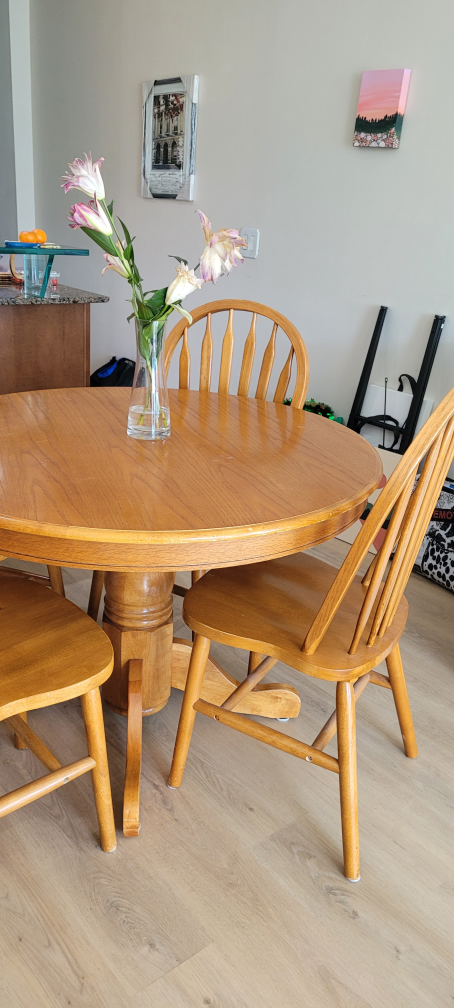 Round Oak Wooden Dining Table with 4 Chairs