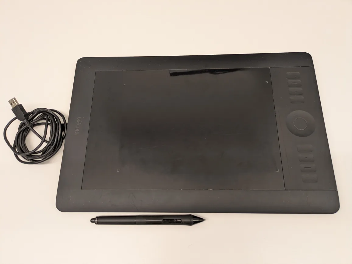 Wacom Intuos 5 Touch Pen Tablet PTH-650K Medium thumbnail