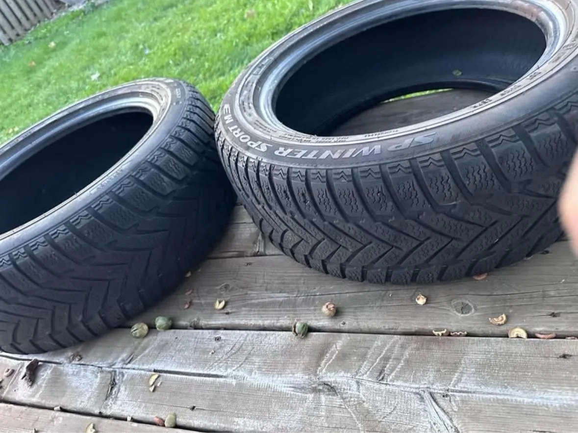 Selling Winter Tires Run Flat Dunlop : 205/55R16
