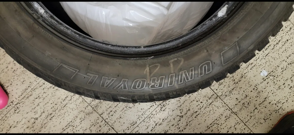 Uniroyal Winter Tire 235/55R19 image indicator(3)