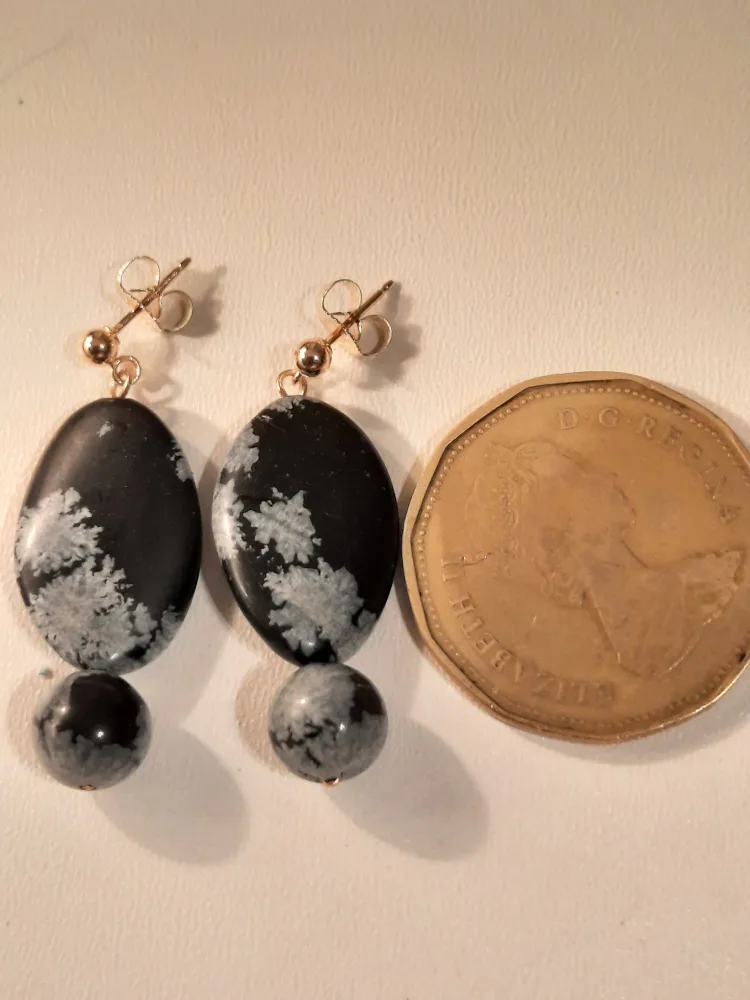 14K Gold Necklace and Earring Set image indicator(10)