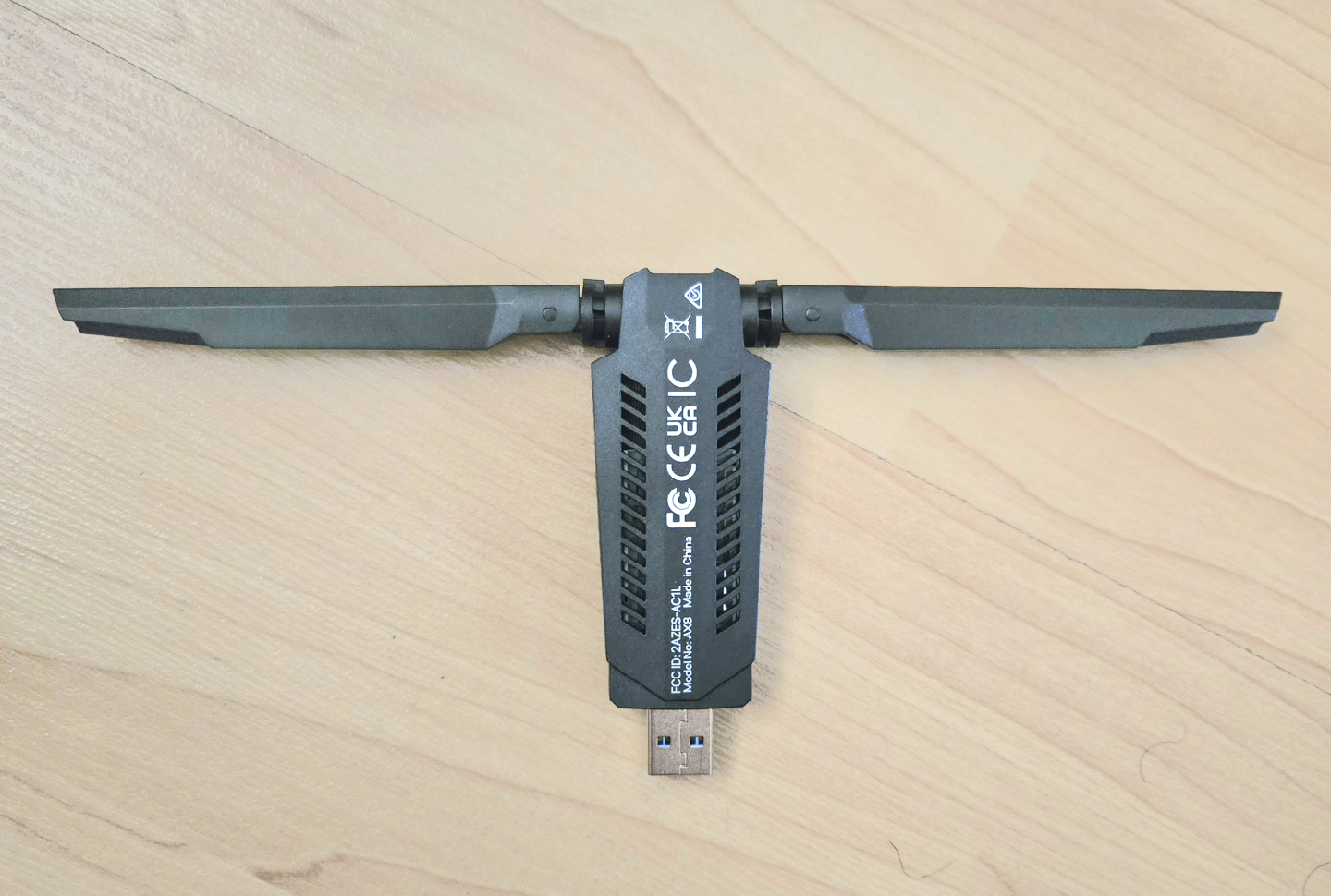 BrosTrend AXE5400 WiFi 6E Tri-Band USB Adapter - photo 2