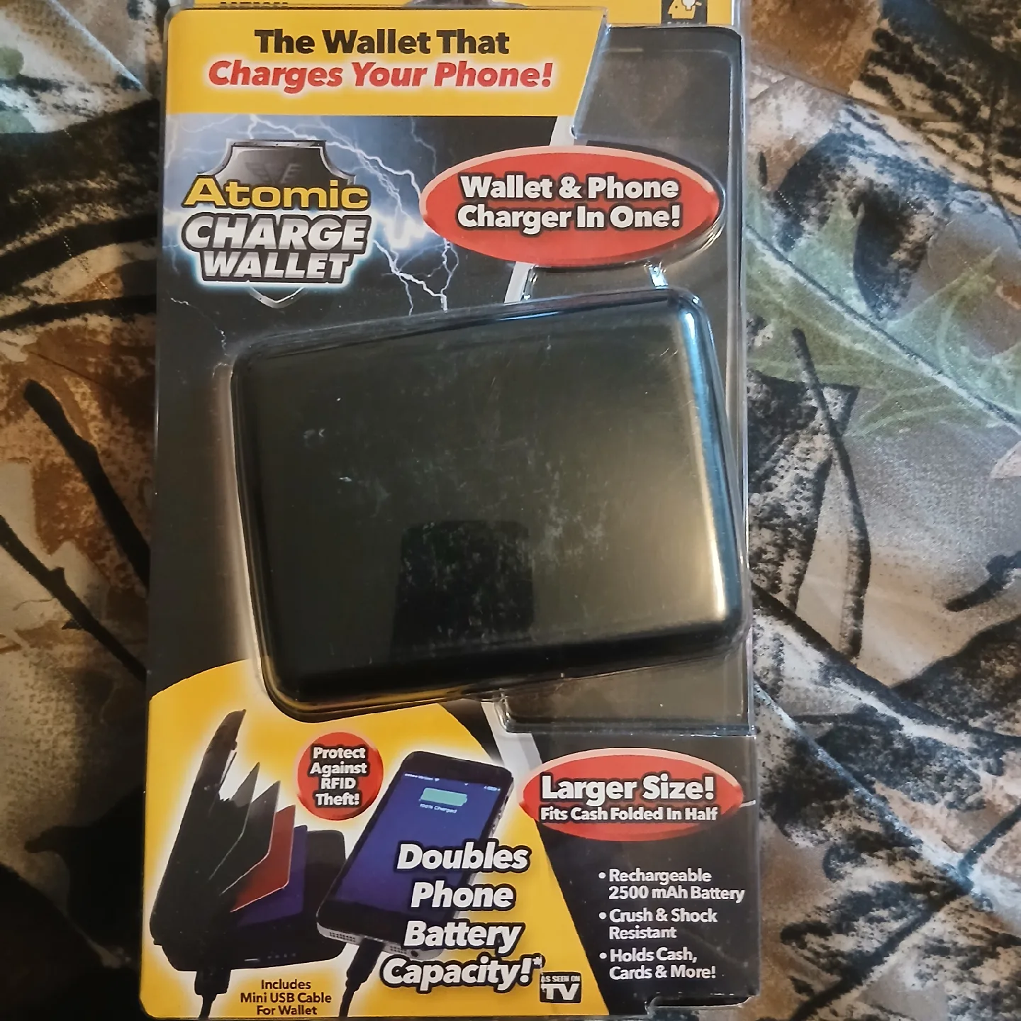 Atomic Charge Wallet - Phone Charger & Wallet in One! thumbnail