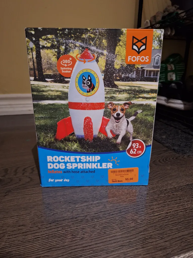 Fofos Rocketship Dog Sprinkler - New in Box! thumbnail