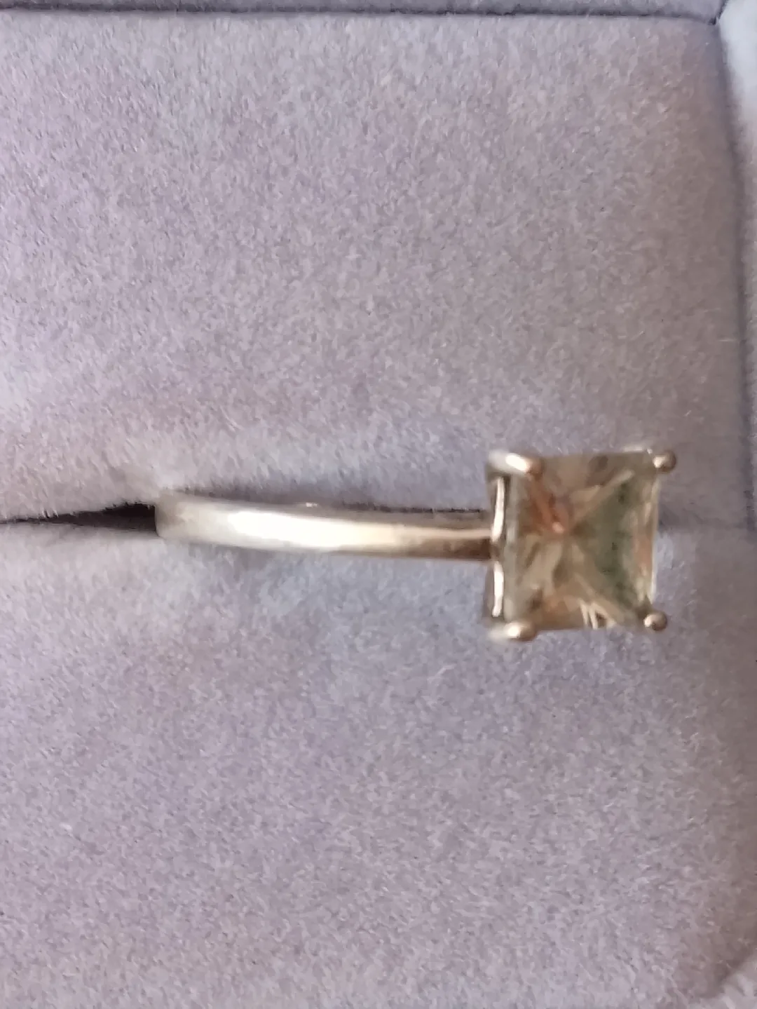 Sparkling Square Cut Ring image indicator(2)