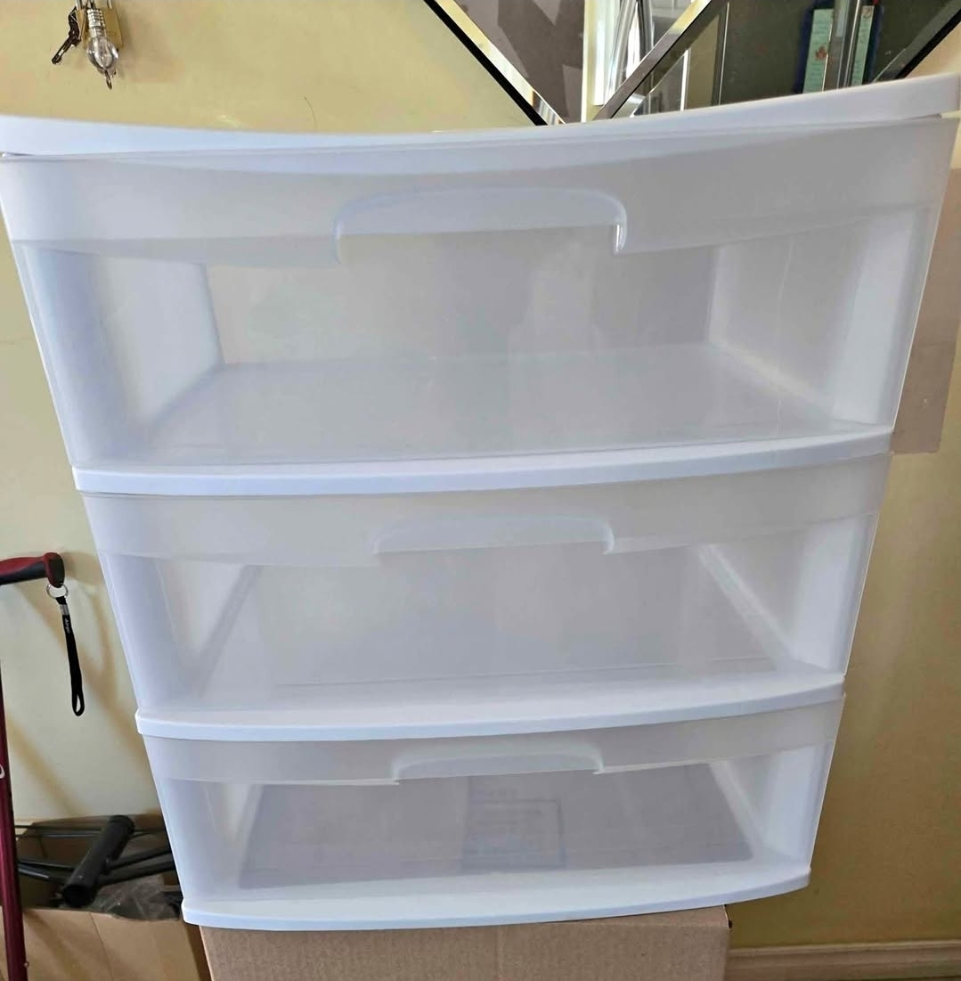 Sterilite 3-Drawer Unit