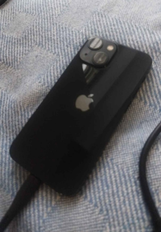 iPhone 13 mini - photo 2