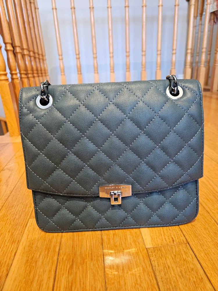Charles & Keith women's bag in excellent condition thumbnail