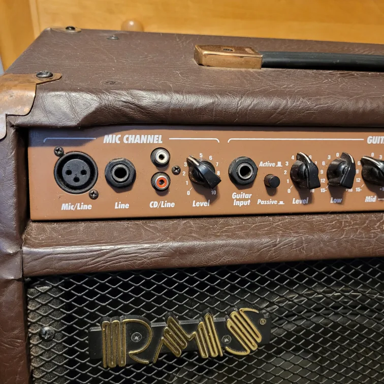 RMS AC 40 Acoustic Guitar Amp Mic & Guitar Channels... image indicator(2)