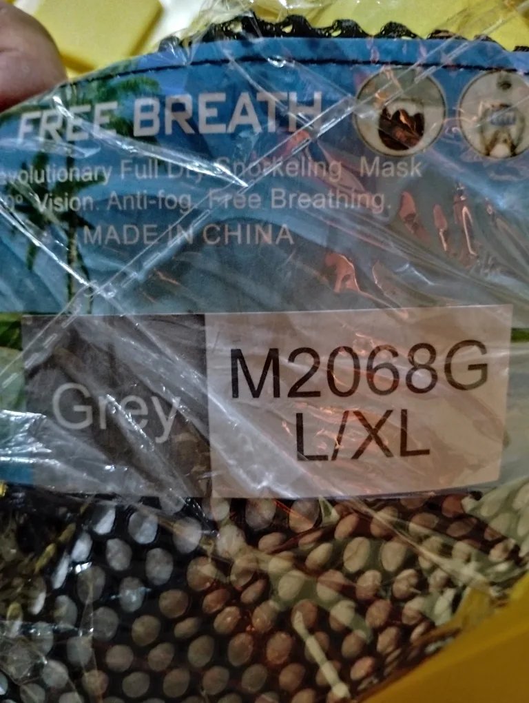 Free Breath Full Face Snorkel Mask - Grey L/XL image indicator(4)