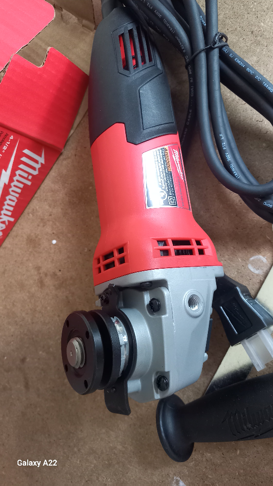 NEW Milwaukee 4.5" Sander- Grinder - photo 5