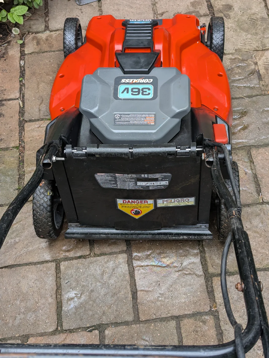 Black & Decker 36V Cordless Lawn Mower image indicator(2)