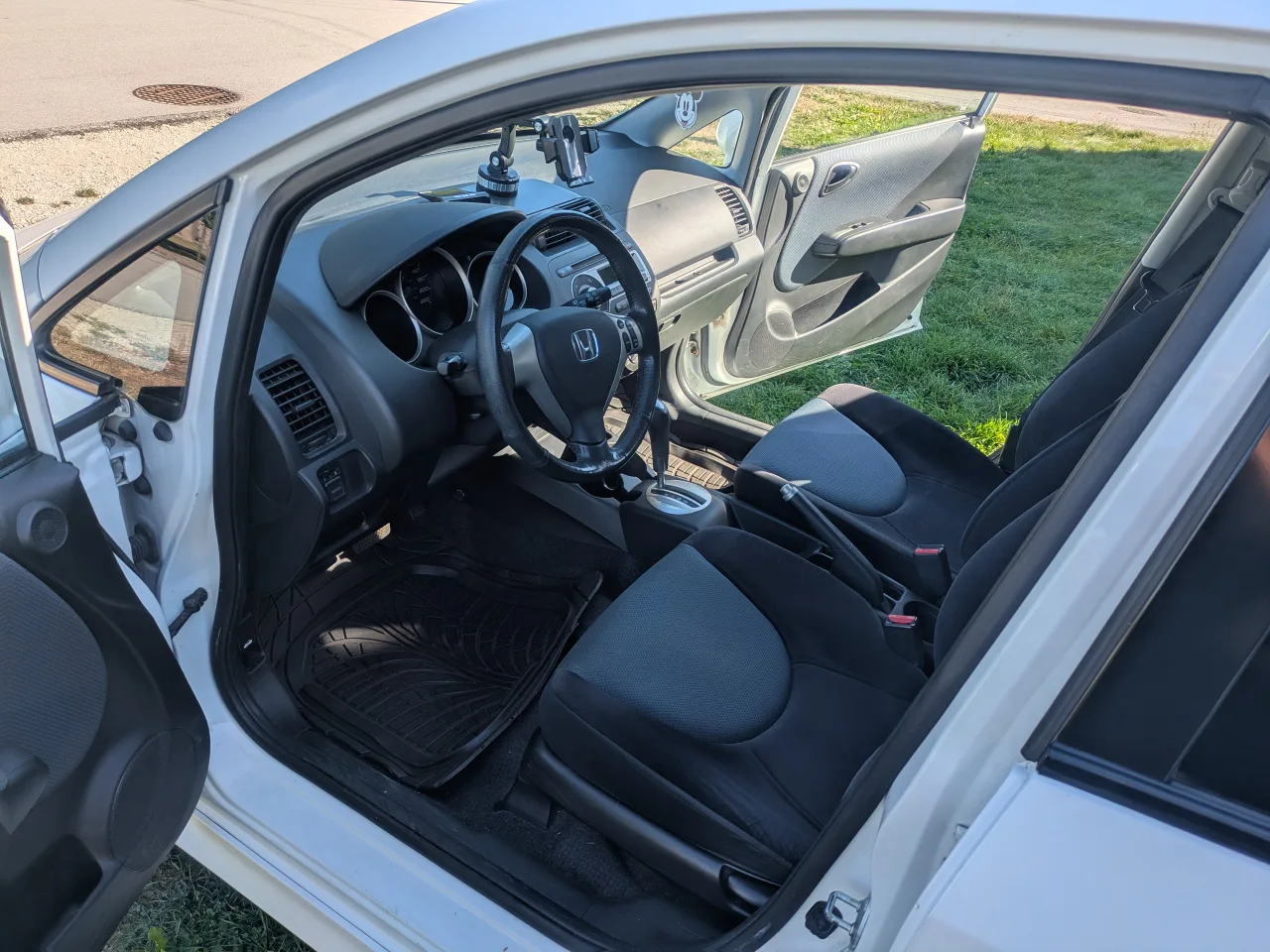 2008 Honda Fit 5dr HB Auto Sport. BC LOCAL VEHICLE- White image indicator(6)