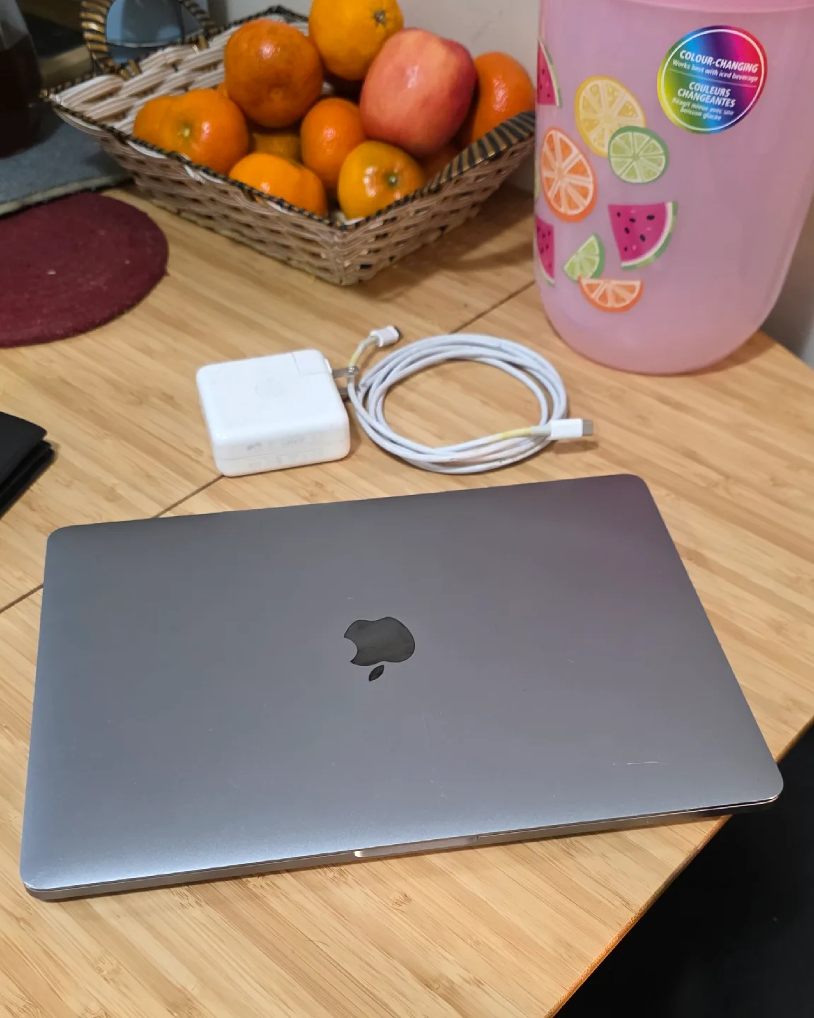 MacBook Pro 13-inch 2018 - Intel Core i5 image indicator(8)