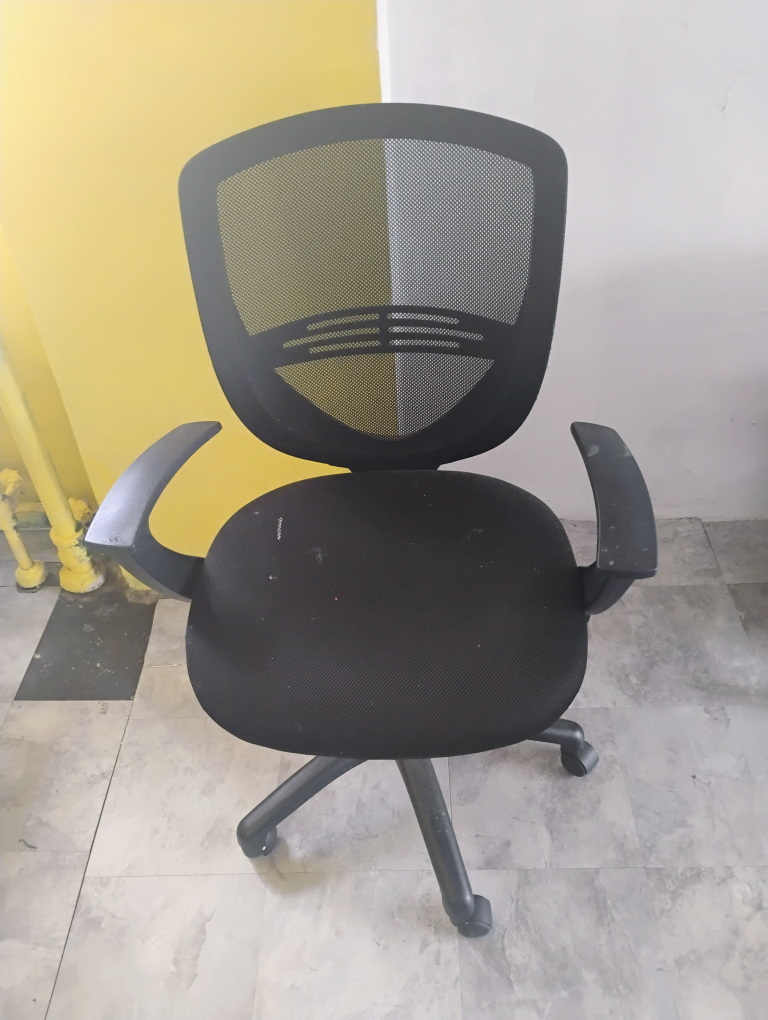 Black Mesh Office Chair