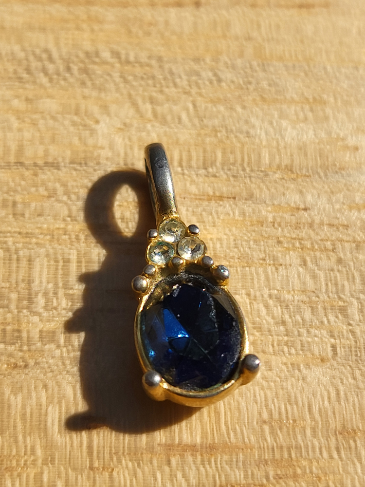 Vintage Gold Tone Blue Stone Pendant - photo 2