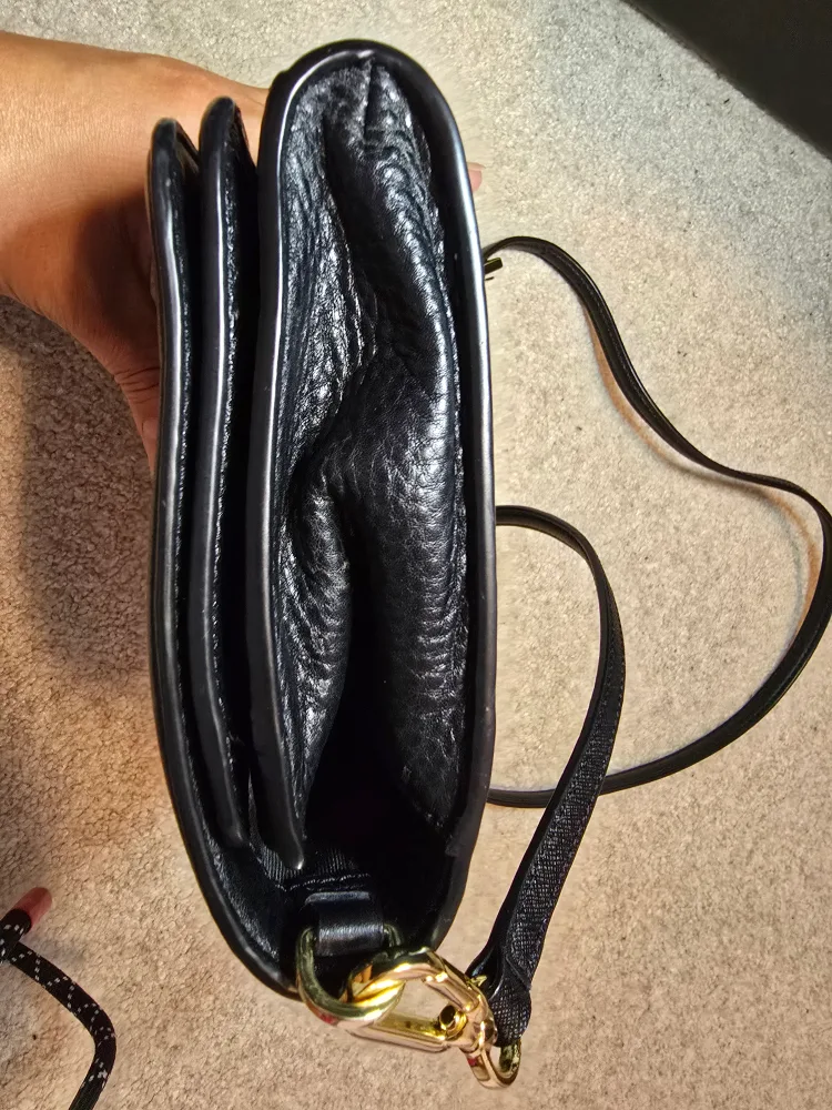 Tory Burch Black Leather Crossbody Bag image indicator(8)
