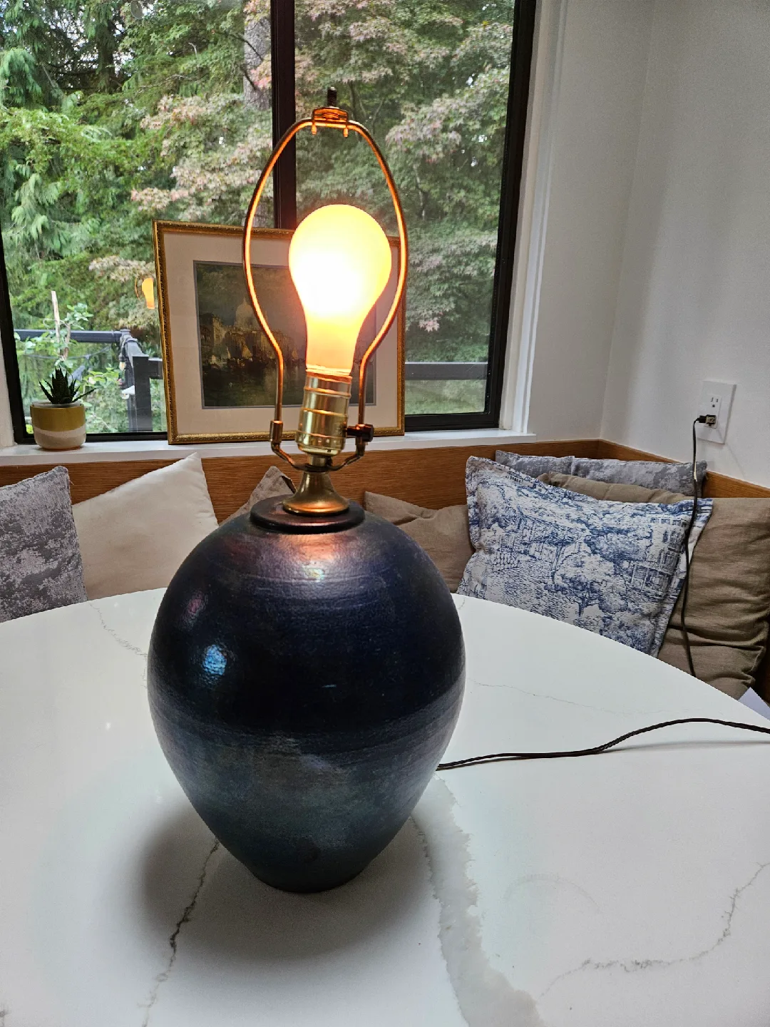 Vintage Large MCM Ceramic Table Lamp Signed image indicator(2)