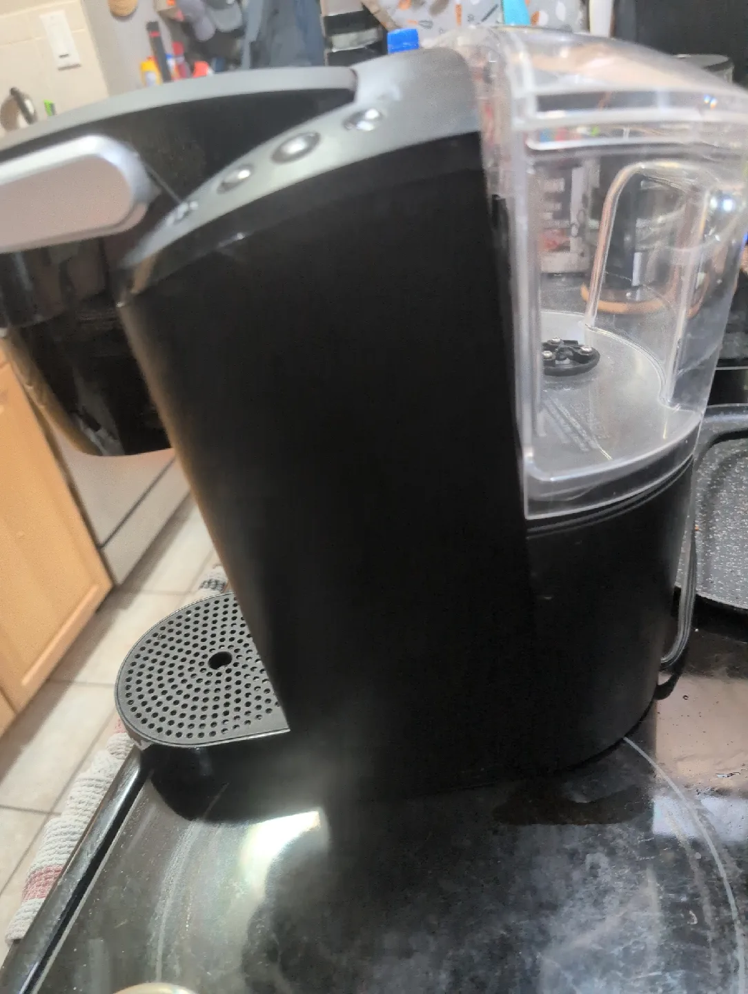 Keurig K-Compact K35 Single Serve Coffee Maker image indicator(3)