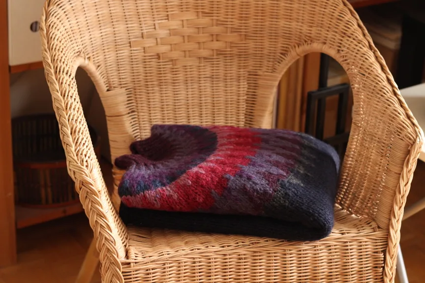 Handknit Icelandic Lopi sweater (Pure Wool) : As New! 🧶 image indicator(7)