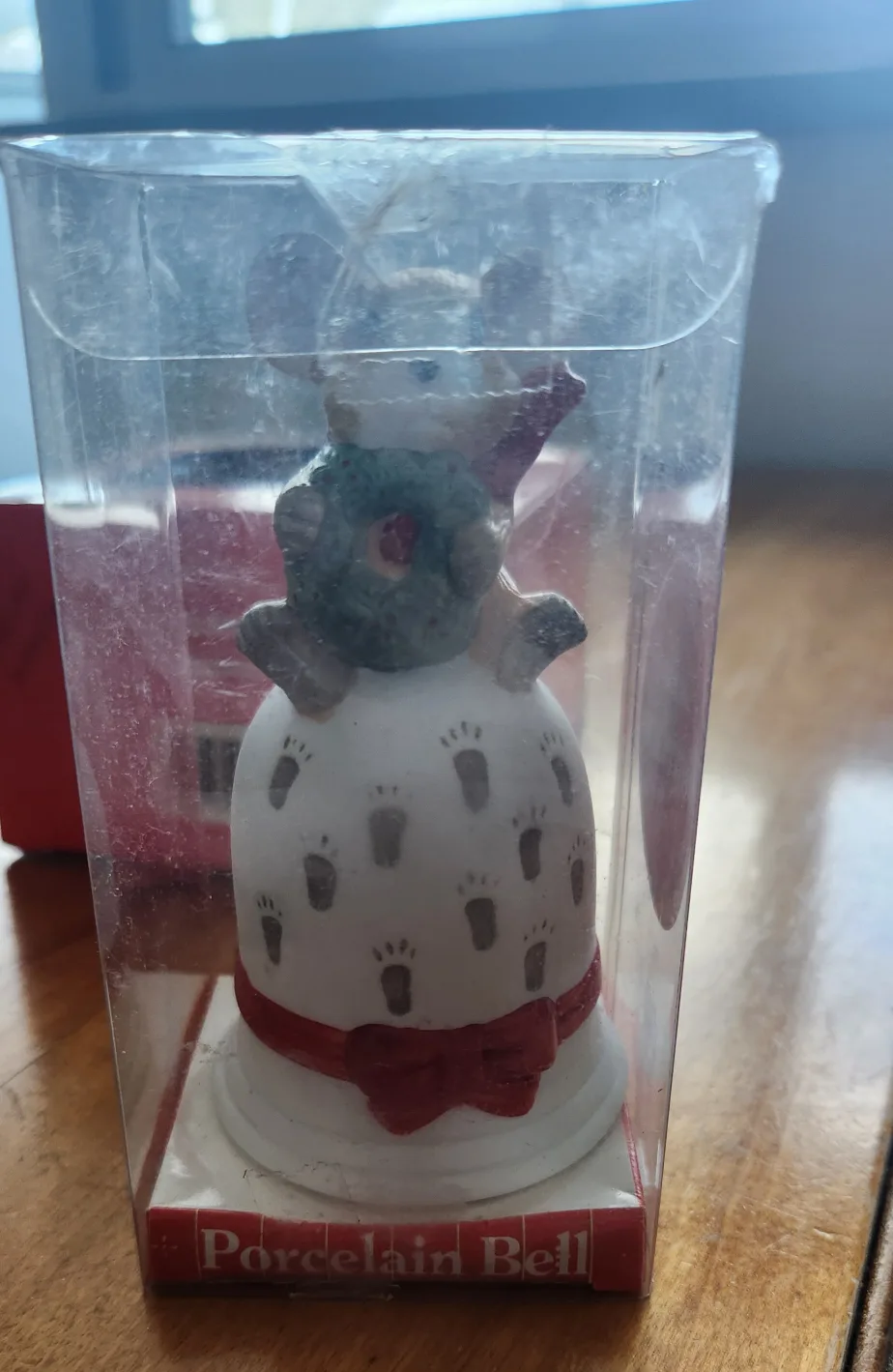 Porcelain Bell with Mouse in Box image indicator(2)