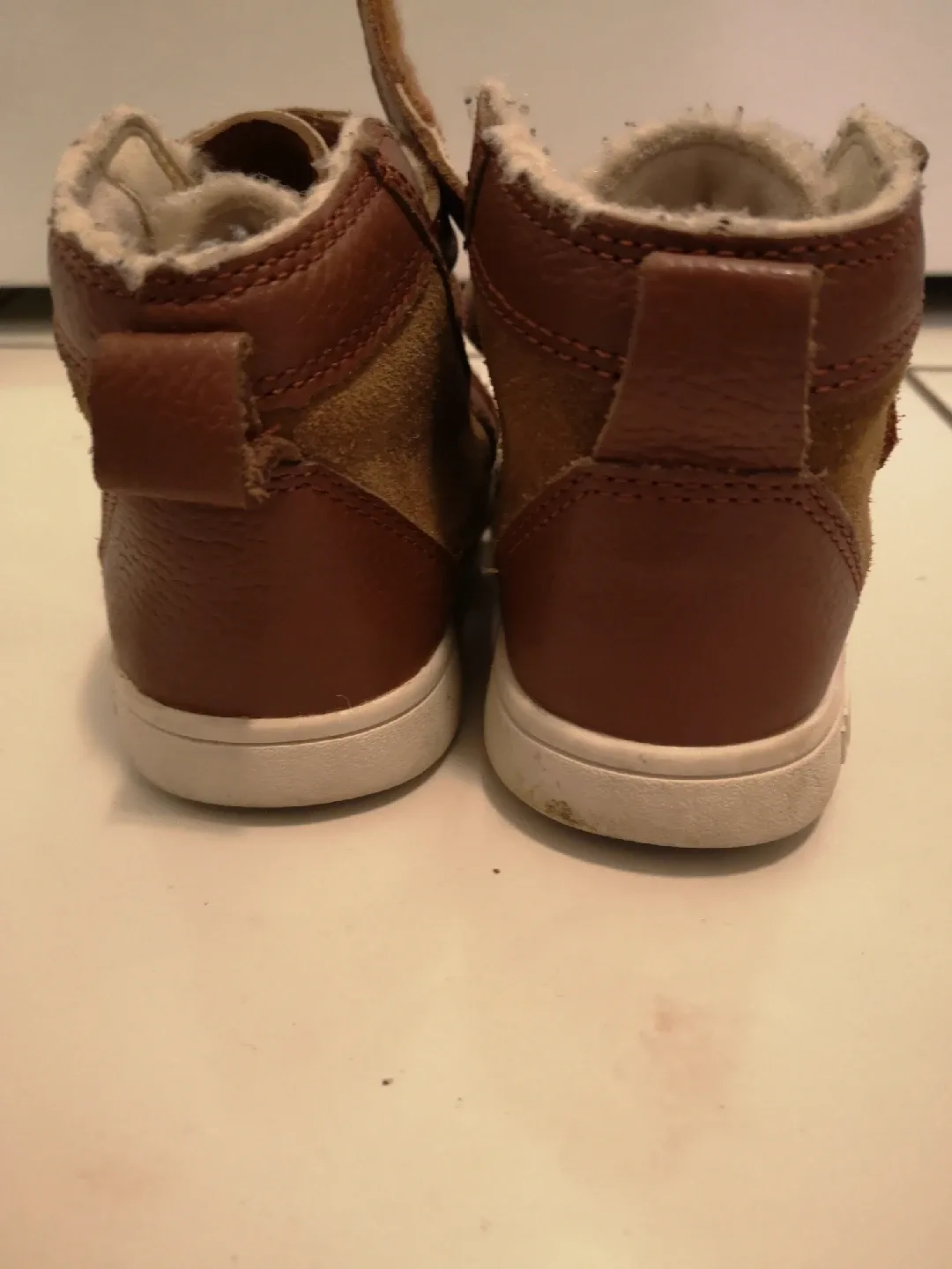 UGG Brown Leather & Suede Ankle Boots - Size 7 image indicator(5)