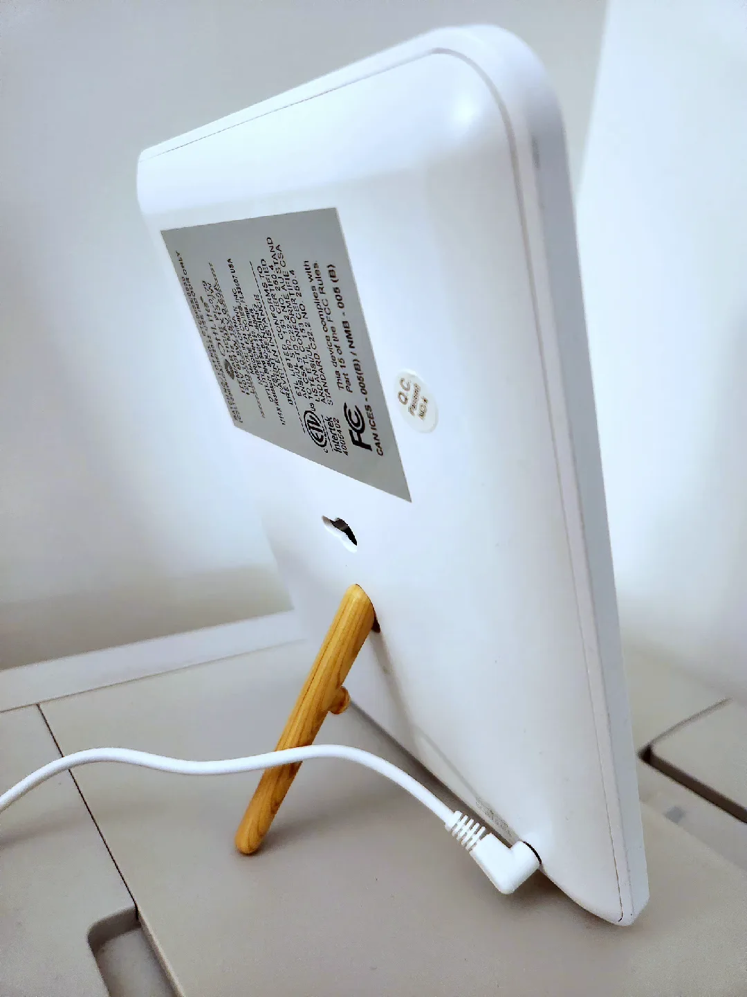 Brand NEW OttLite "Happy" Light Therapy Lamp image indicator(3)