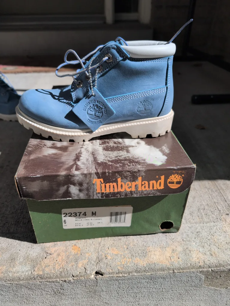 Timberland Blue Nellie Chukka Boots - Size 6. Vintage Style thumbnail