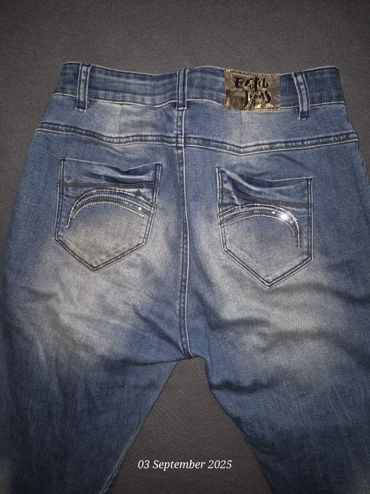 Floral Embroidered Denim Jeans - photo 2