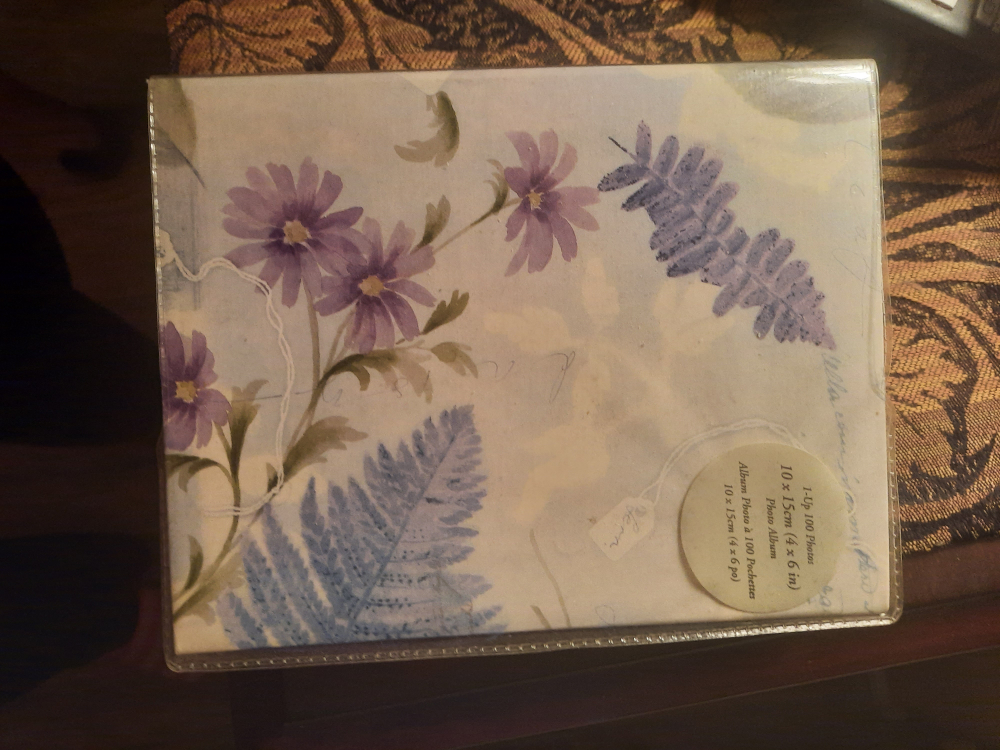 Photo Album pick up only - photo 2