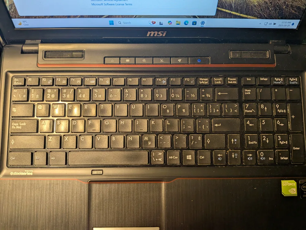 MSI Gaming Laptop with SSD, Windows 11 image indicator(2)